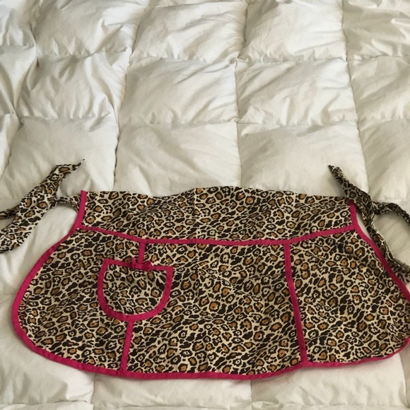 Apron - Picture 2 of 8